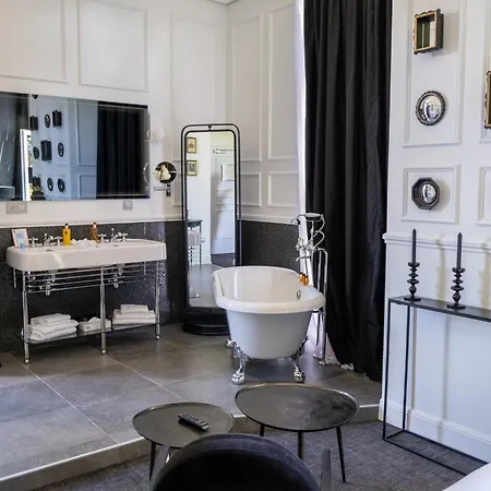 Demeures De Campagne Chateau De - Paris Val-d'oise Hotel 4*